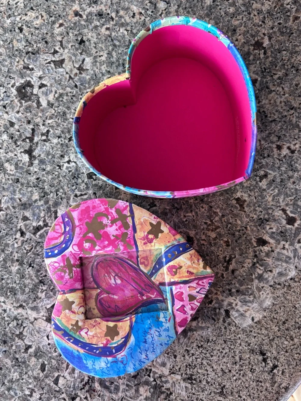 Vintage 90s heart shaped box